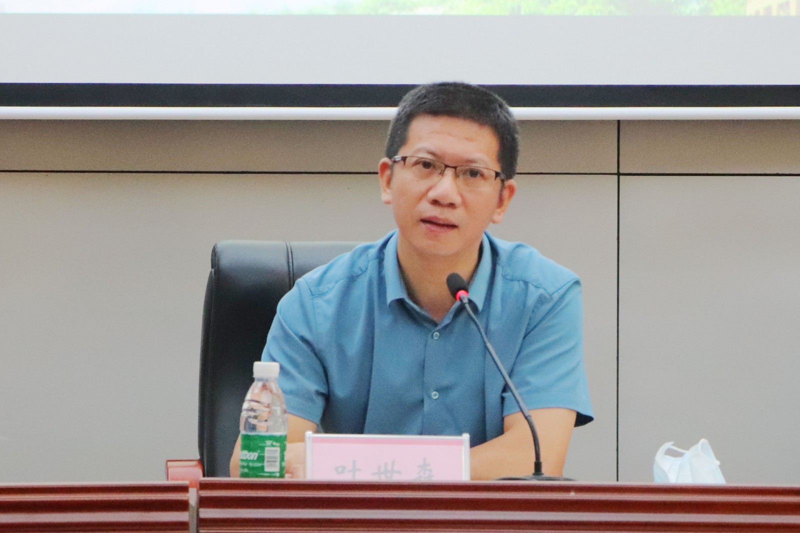 调色_0001_亮度_对比度 2.jpg 调色_0001_亮度_对比度 2.jpg