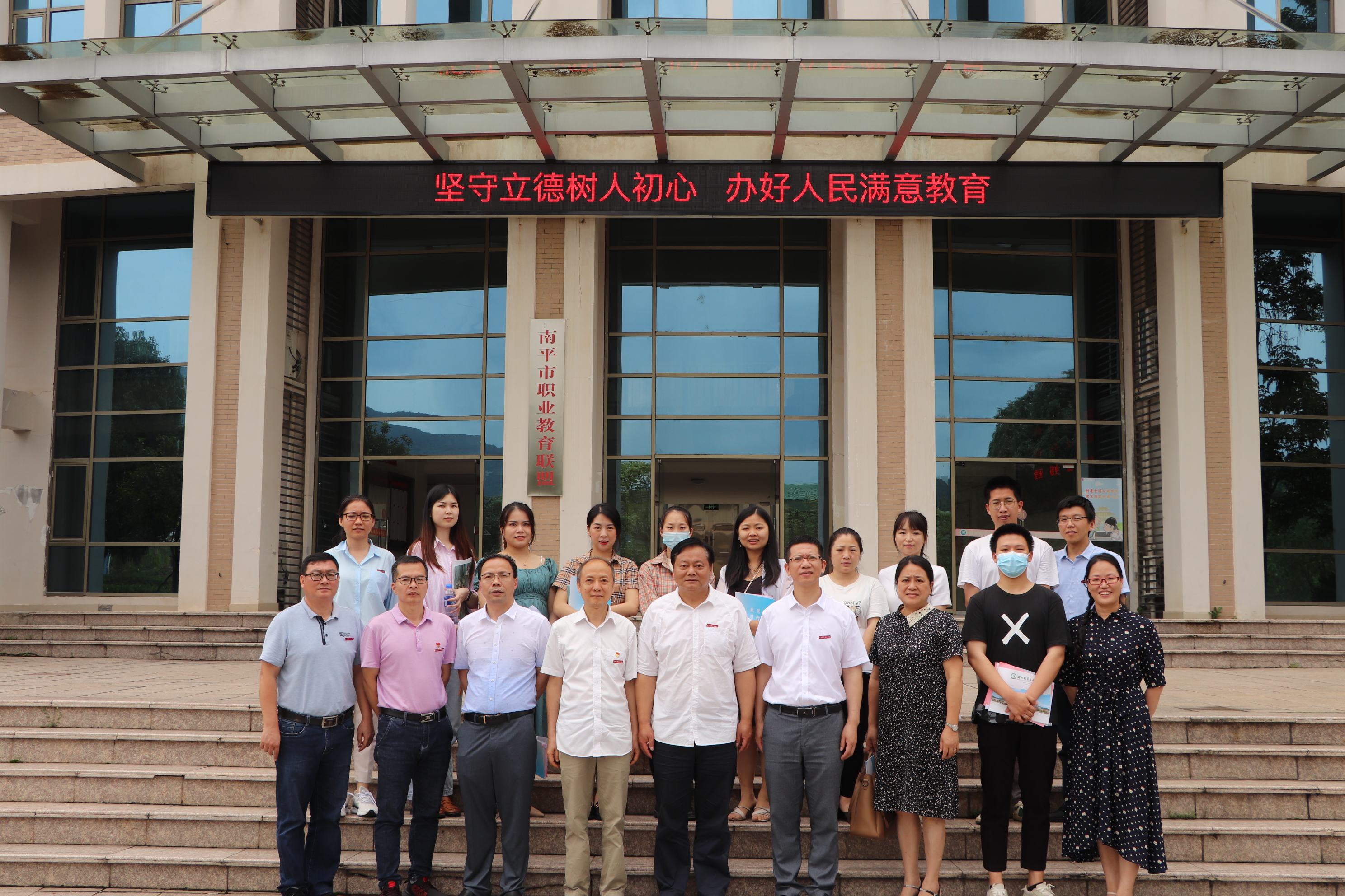 IMG_1435.JPG IMG_1435.JPG