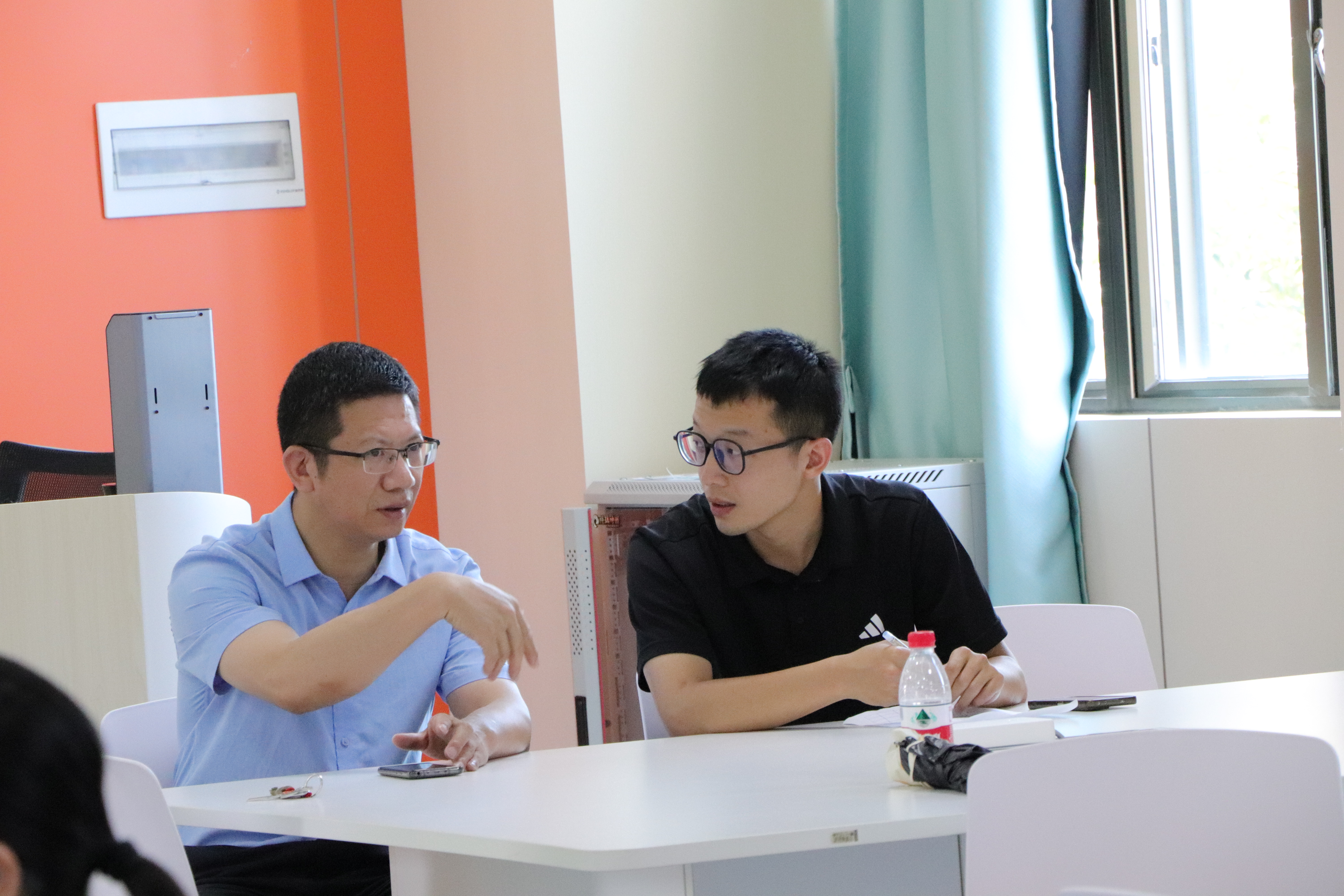 4dc08b8496808d20f015f6f93476afc.jpg 4dc08b8496808d20f015f6f93476afc.jpg