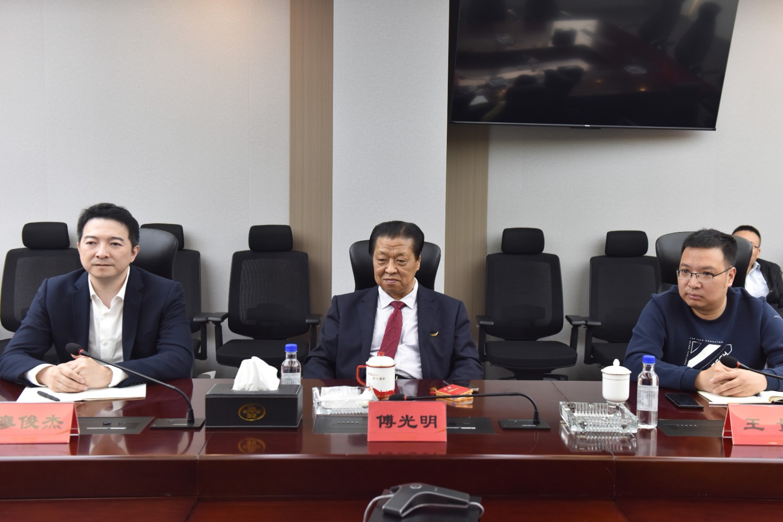 webwxgetmsgimg (1)(1).jpg