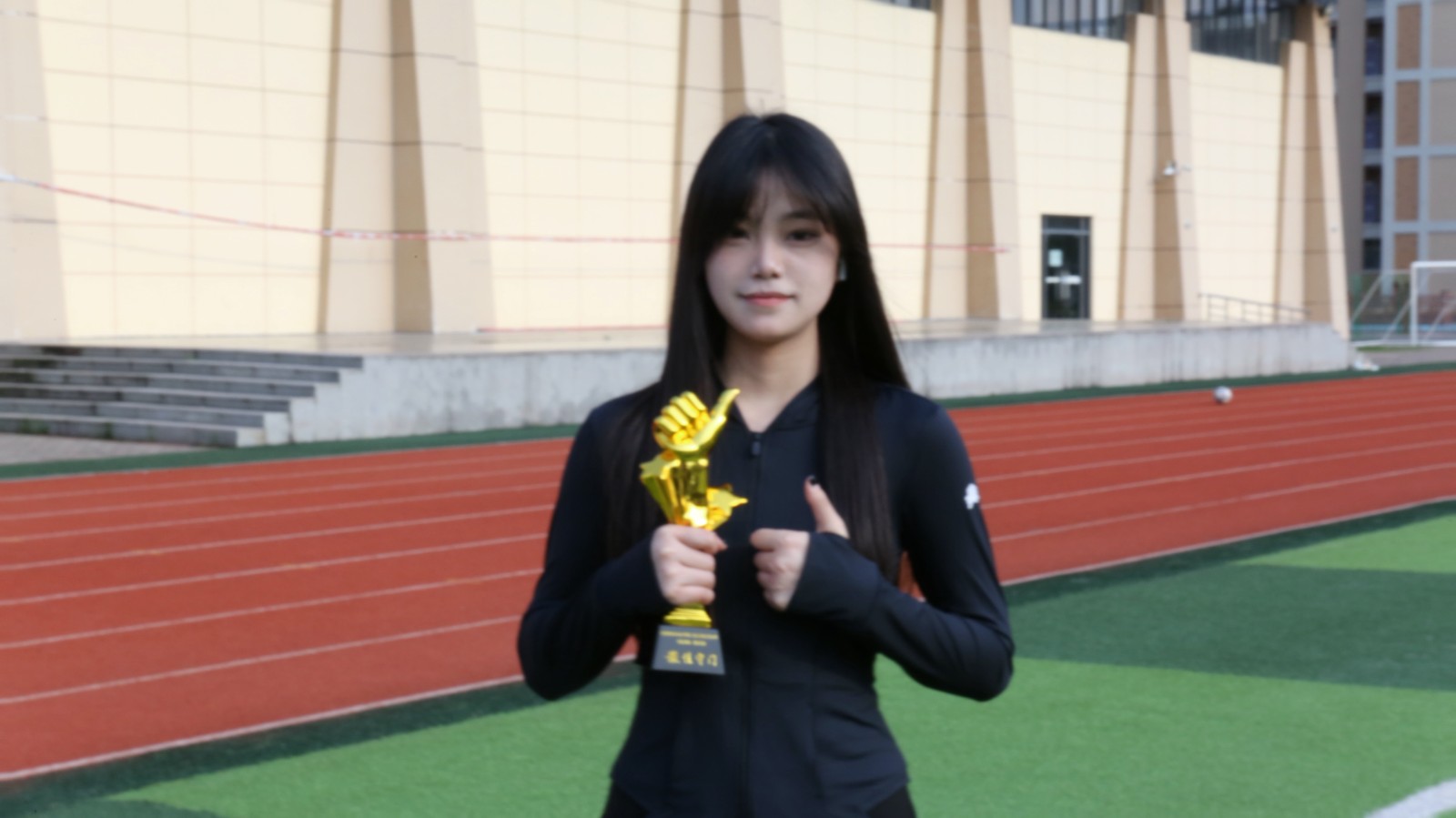 甘爱平 活动照.jpg