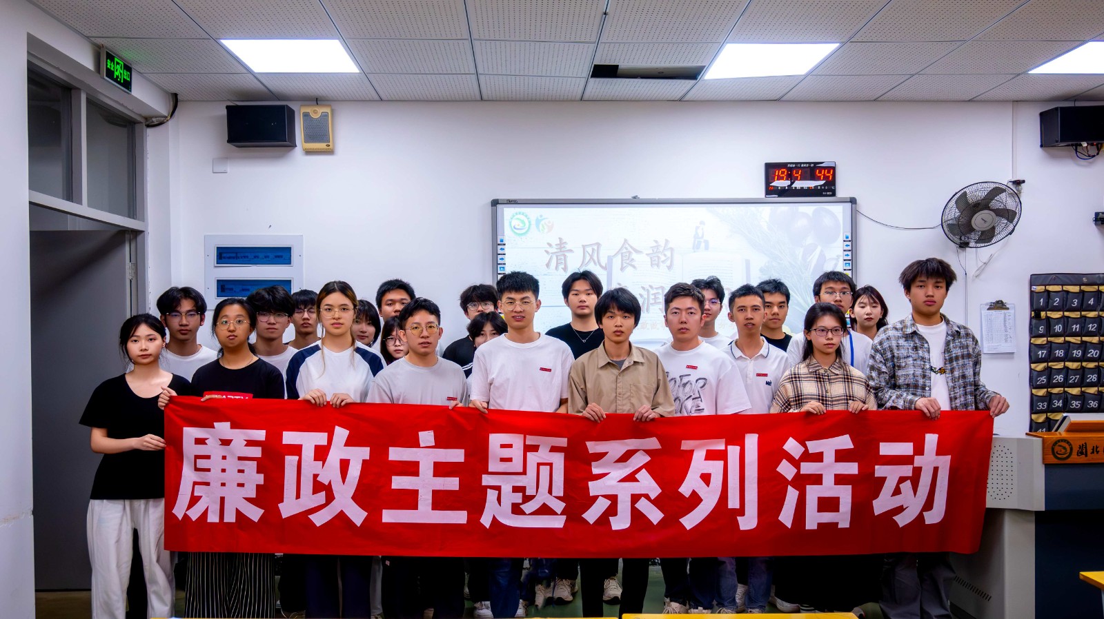 DSC_2213-已增强-降噪_(2).jpg DSC_2213-已增强-降噪_(2).jpg