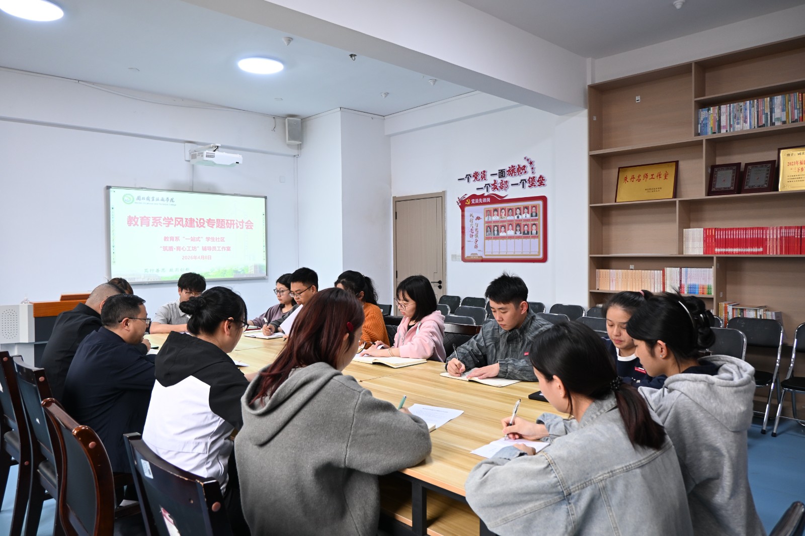 第一张.JPG 第一张.JPG